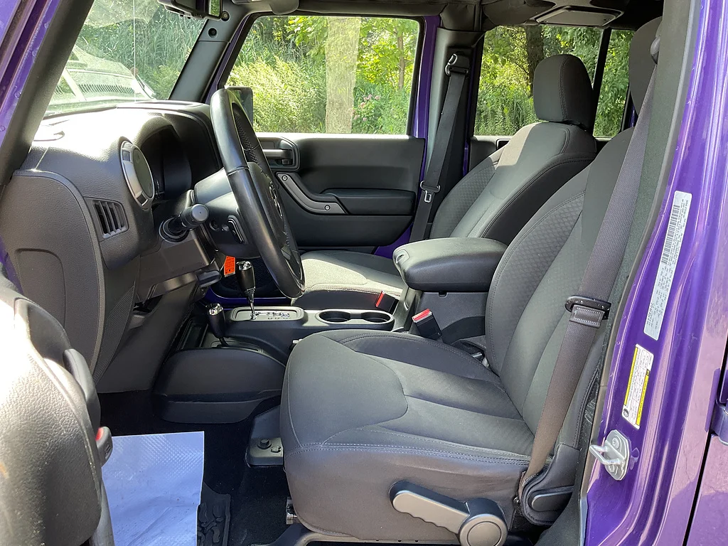 Used 2017 Xtreme Purple Clear Coat Jeep Sport image 8