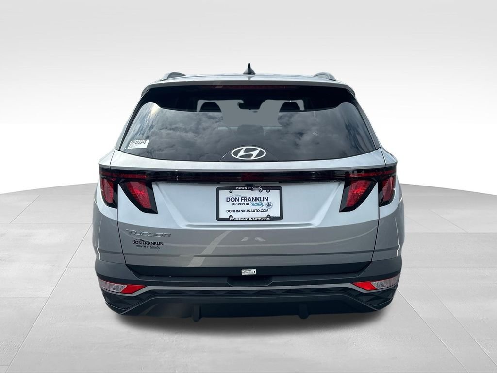 Used 2024 Silver Hyundai SEL image 4