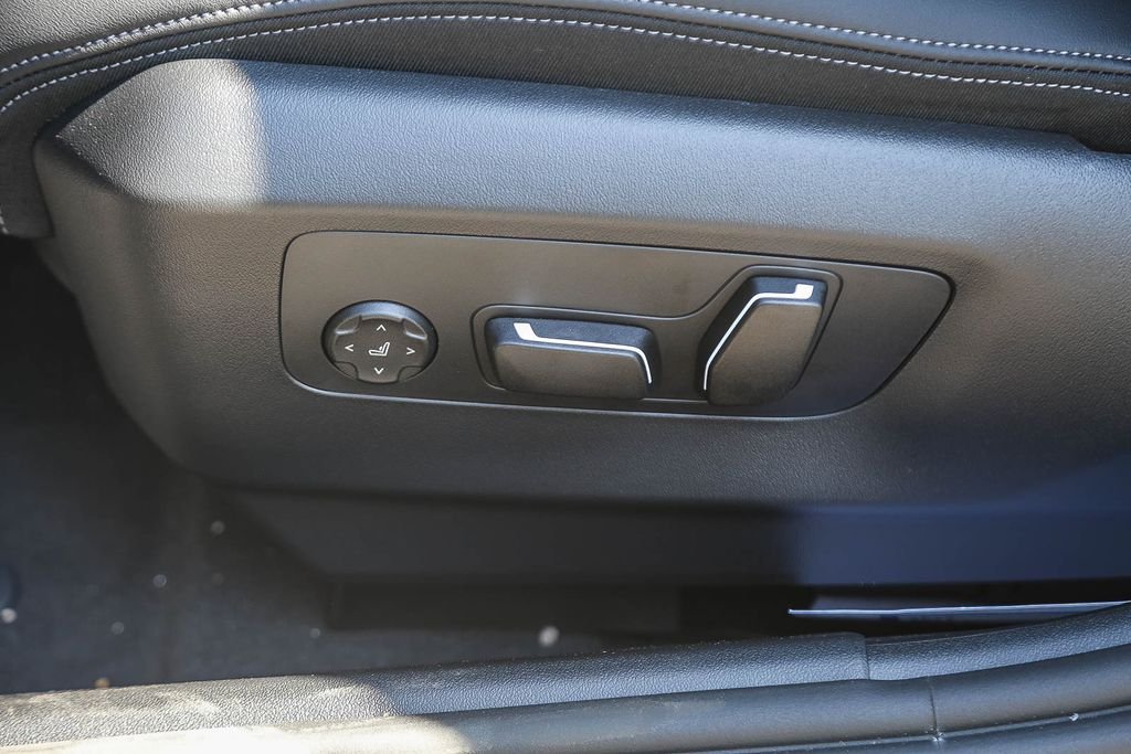 New 2026 Black Sapphire Metallic BMW 530i image 17