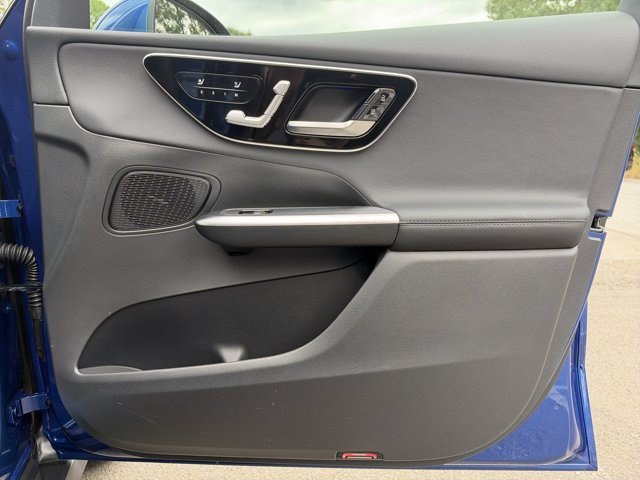 Used 2026 Starling Blue Metallic Mercedes-Benz GLC 300 image 21