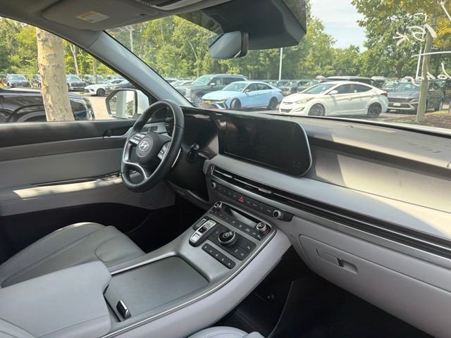 Used 2025 Hyper White Hyundai SEL Premium image 13