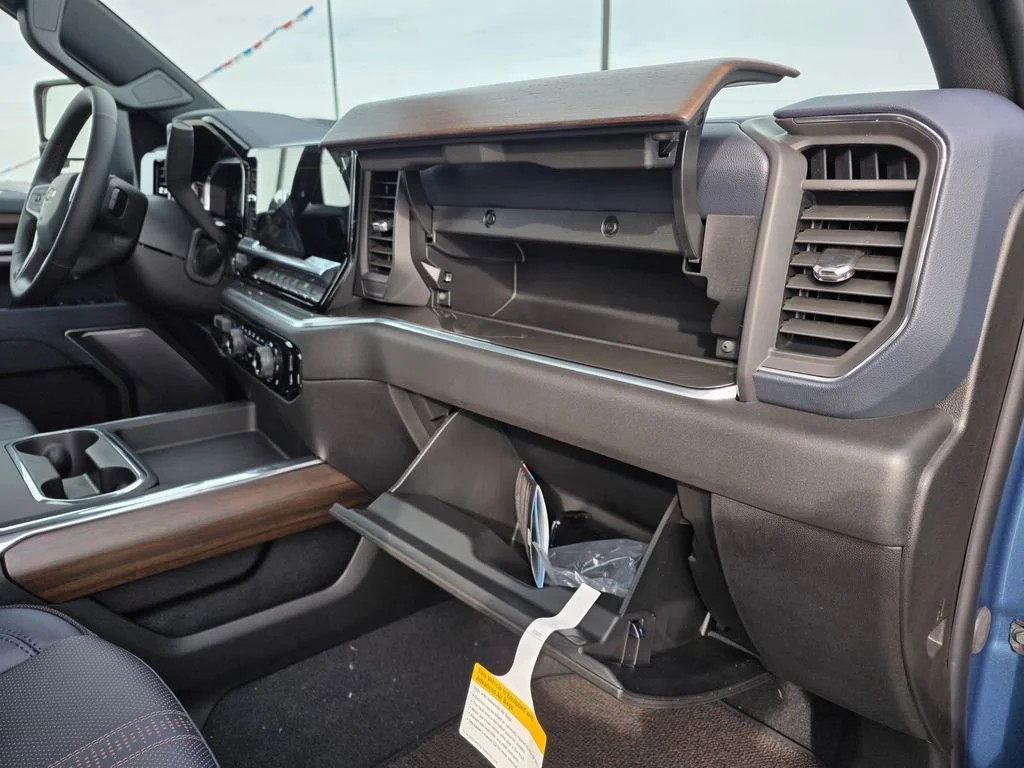2026 Chevrolet Silverado 3500 HD High Country - Photo 39