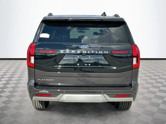 New 2025 Gray Metallic Ford Platinum image 5