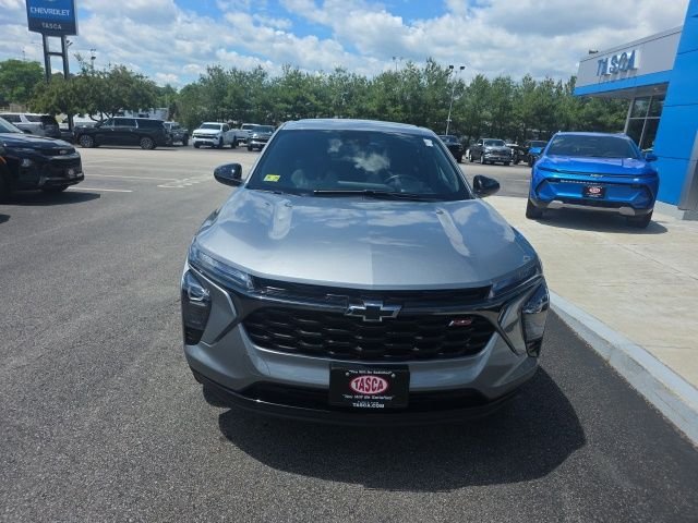 Used 2024 Gray Chevrolet 1RS image 8