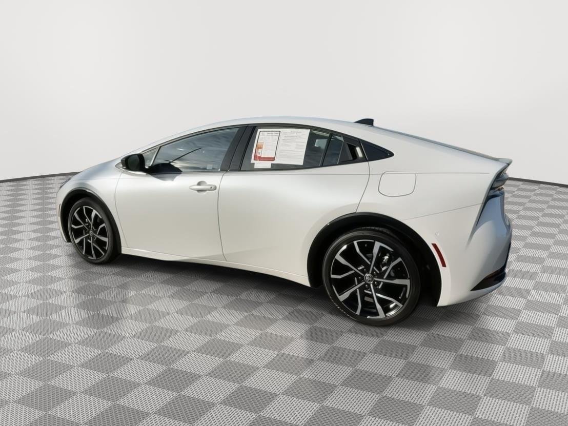 2026 Toyota Prius Plug-in Hybrid XSE Premium - Photo 9