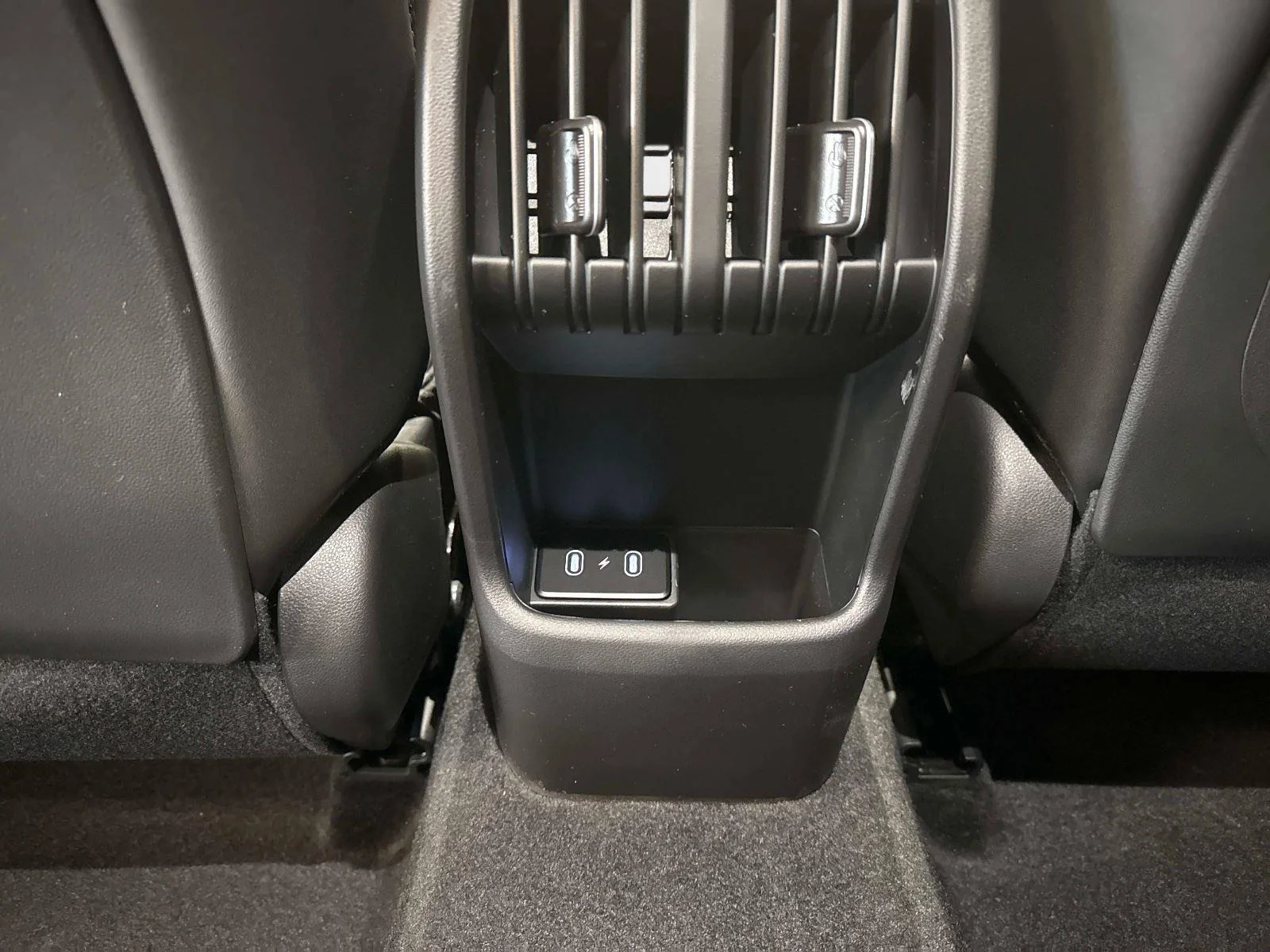 New 2026 Cyber Gray Metallic Hyundai Limited image 17