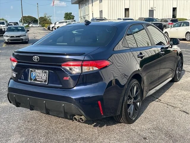 Used 2023  Toyota SE image 11