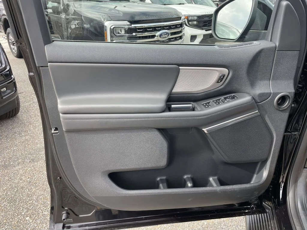 New 2026 Agate Black Metallic Ford MAX Active image 15