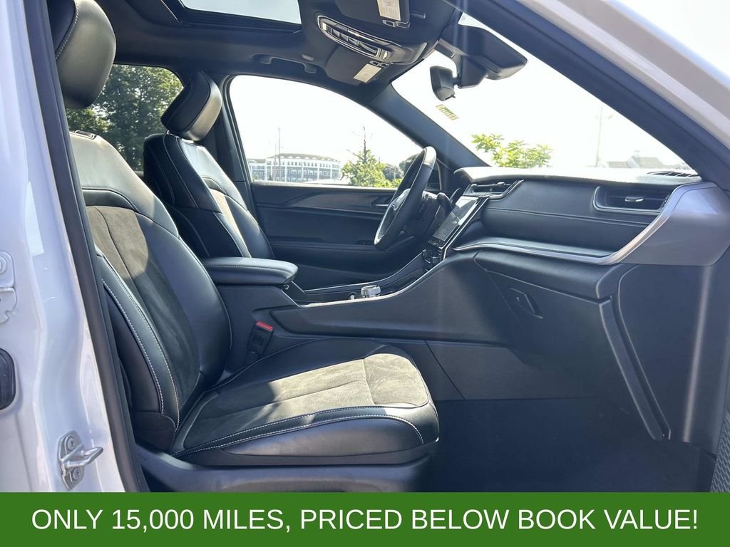Used 2024 White Jeep Altitude X image 17