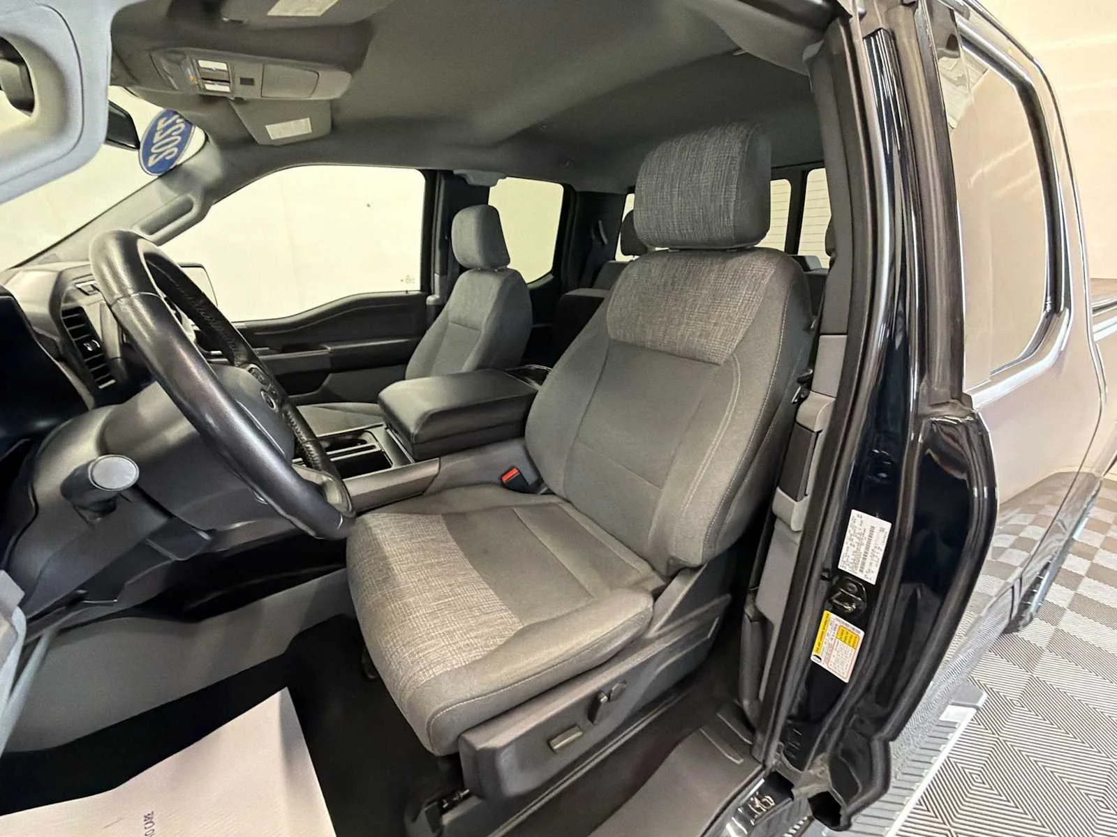 Used 2022 Antimatter Blue Metallic Ford XLT image 13