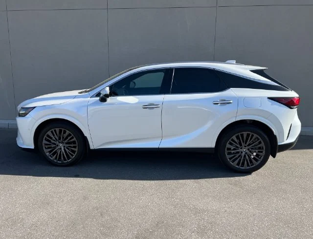 Certified Used 2025 Eminent White Pearl Lexus 350h Luxury image 4