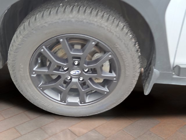 Used 2024 Ice Silver Metallic Subaru Wilderness image 23