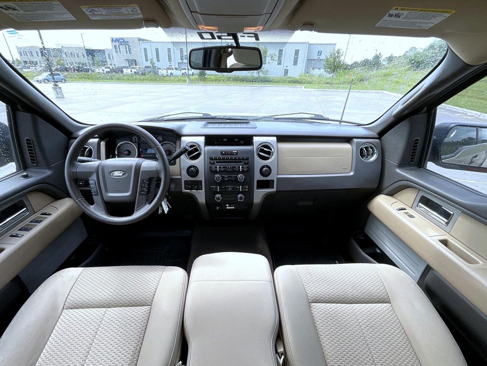 Used 2010 Gold Ford XLT image 14