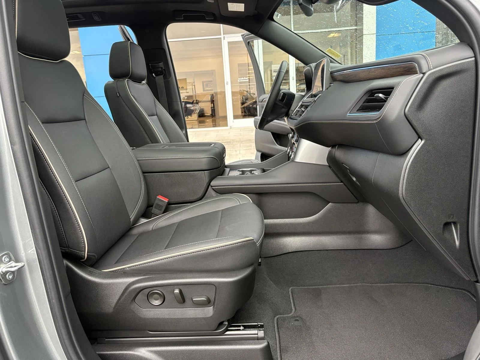 Used 2024 Sterling Gray Metallic Chevrolet Premier image 19
