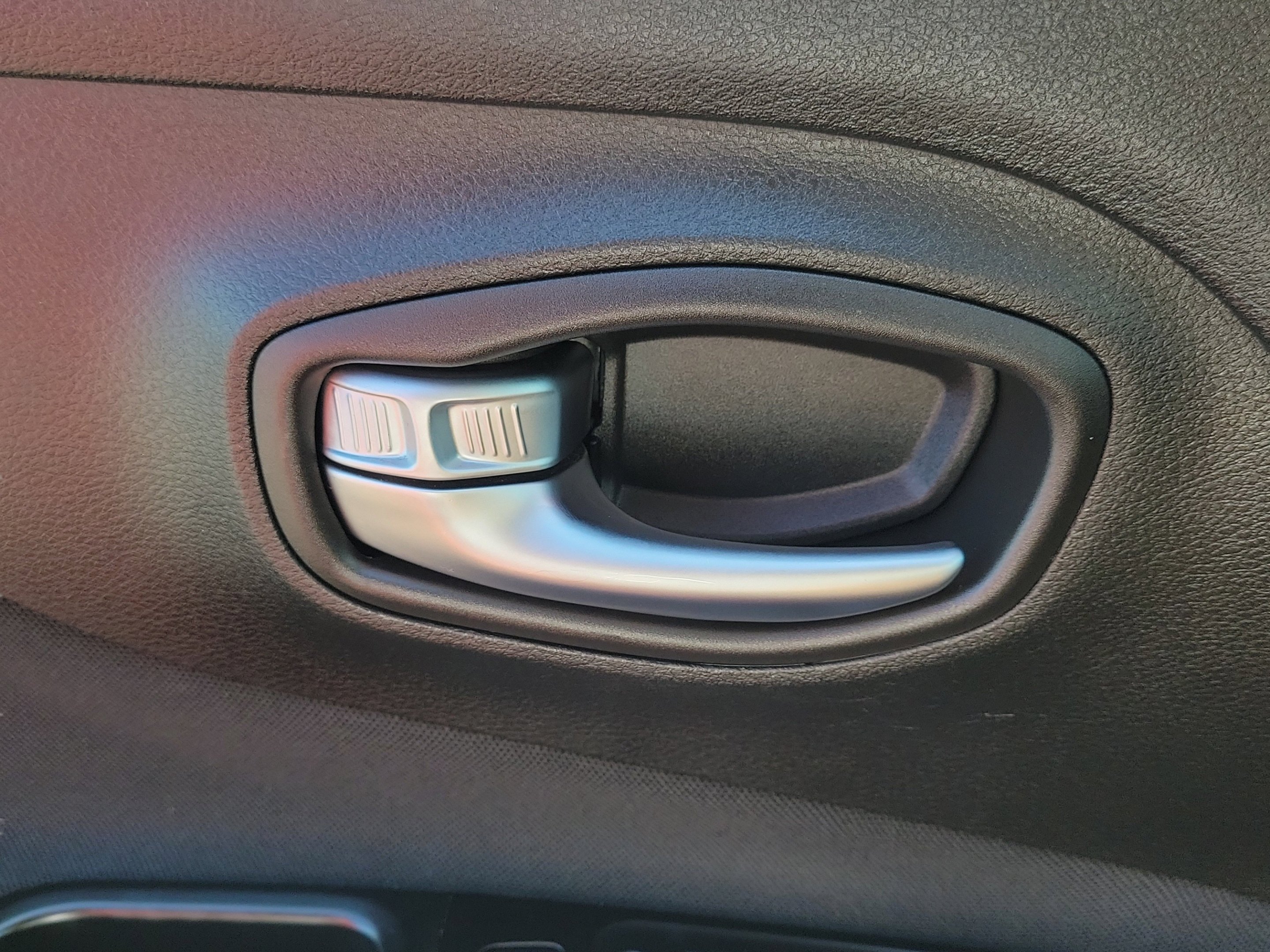 Used 2017 Colorado Red Jeep Latitude image 26
