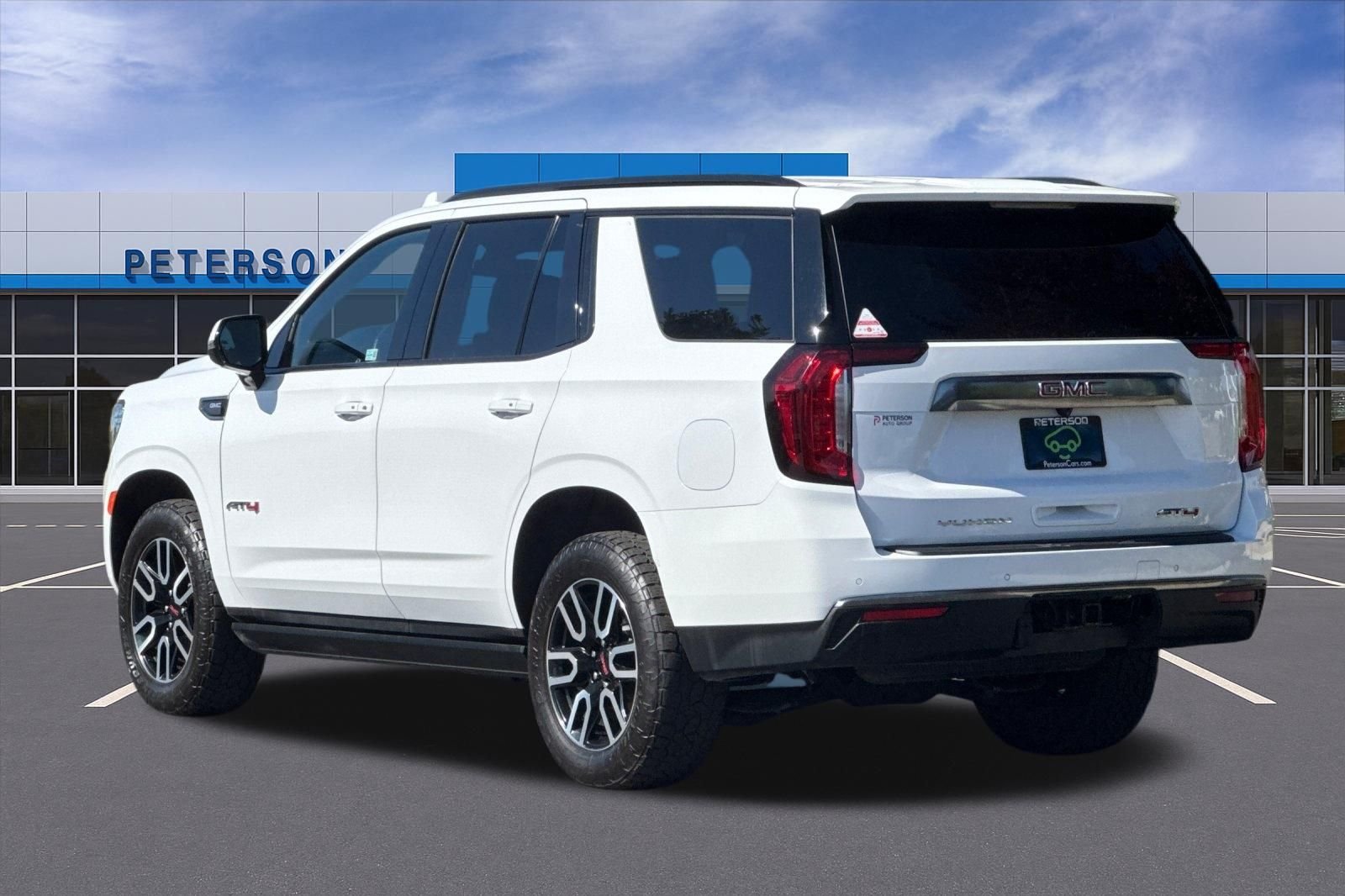 Used 2022 White GMC AT4 image 6