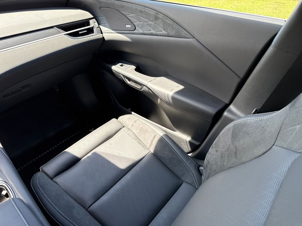 Used 2024 White Lexus 350h Luxury image 16
