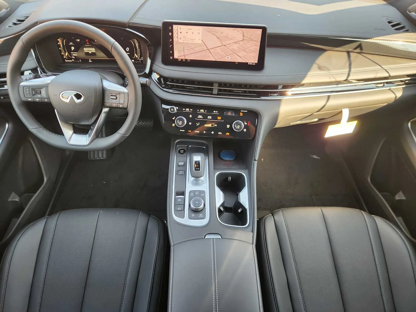 New 2027 2T RAD WHT INFINITI Sport AWD image 20
