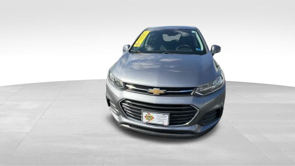 Used 2020 Gray Chevrolet LS image 9