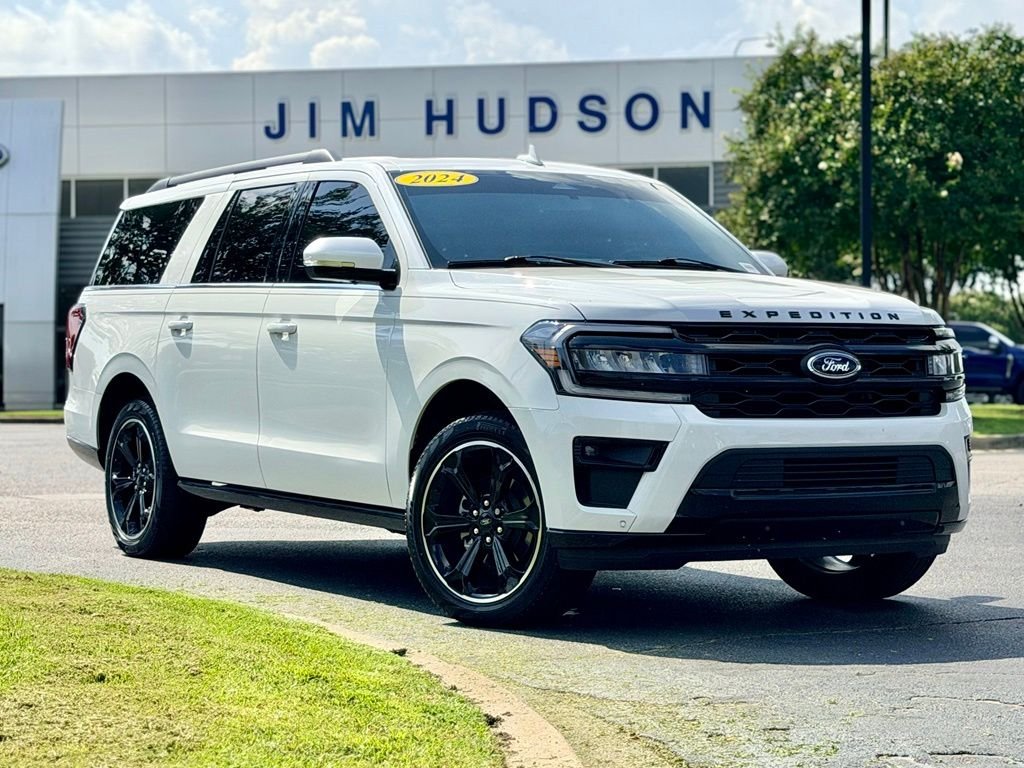 Used 2024 White Ford Limited image 2