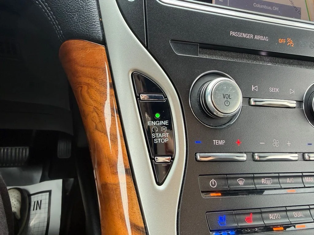 Used 2019 Black Lincoln Reserve image 28