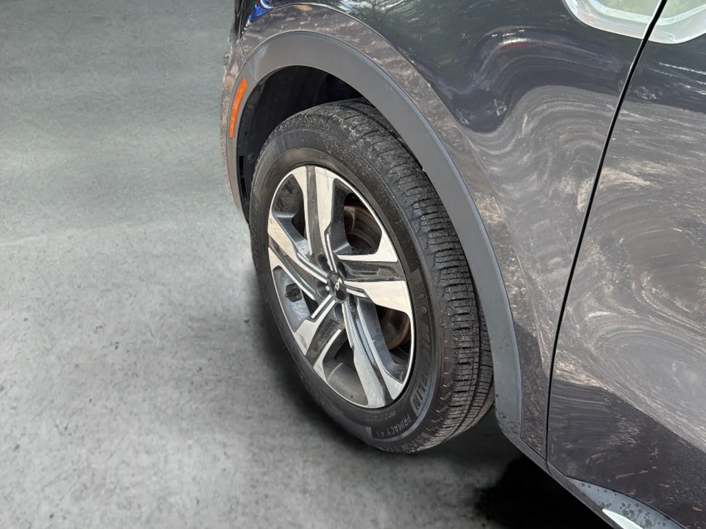 Used 2023 Gray Kia EX image 31