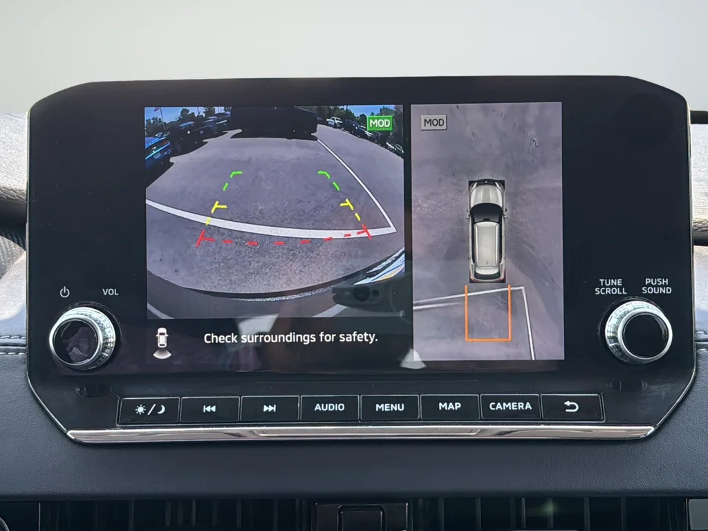 Used 2024 Gray Mitsubishi SE image 22