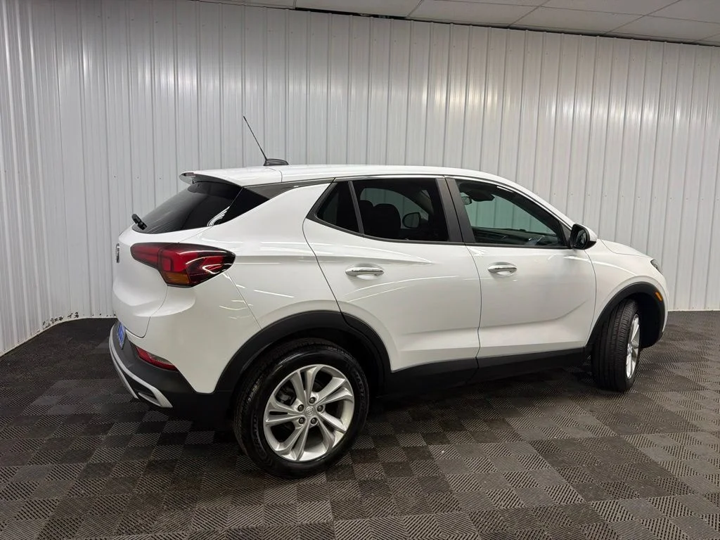 Used 2020 White Buick Preferred image 3