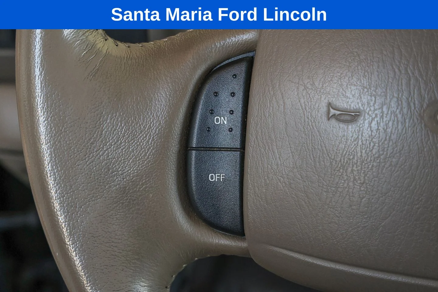 Used 2000 Black Ford Lariat image 24