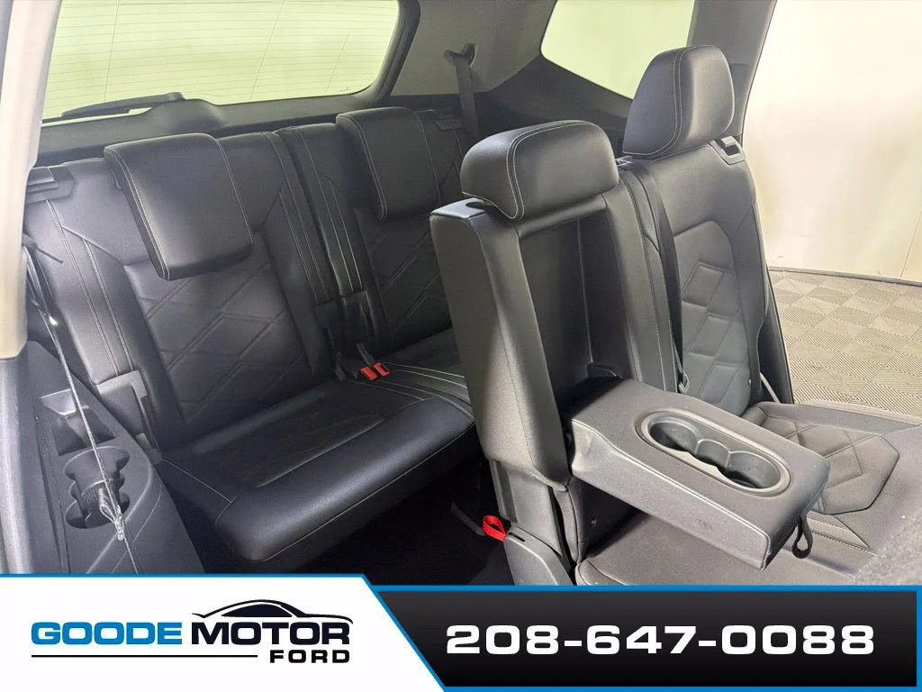 Certified Used 2025 Pure White Volkswagen 2.0T SE image 22