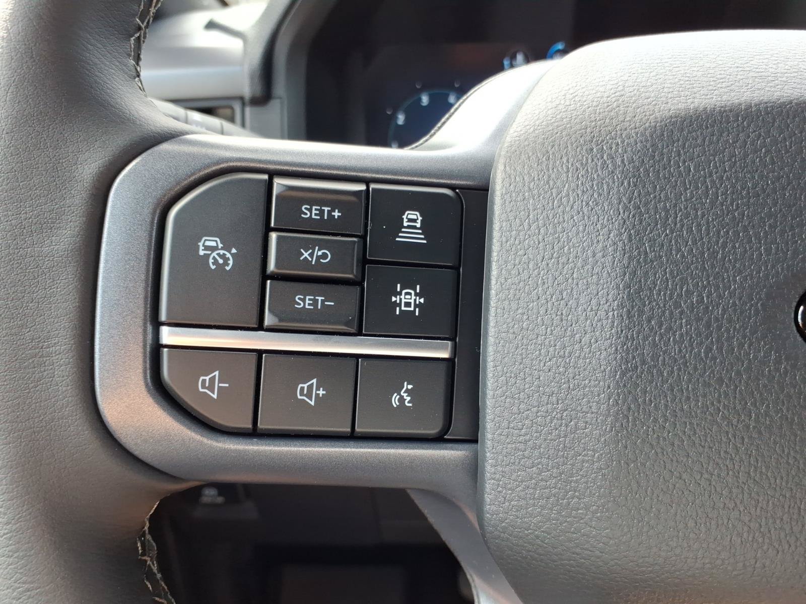 New 2026 Iconic Silver Metallic Ford XLT image 18