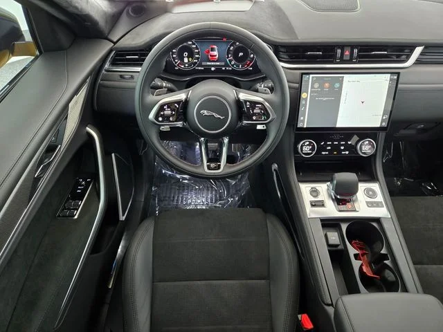 2026 Jaguar F-Pace SVR - Photo 12