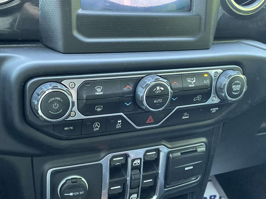 Used 2021 White Jeep Unlimited Sahara Altitude image 26