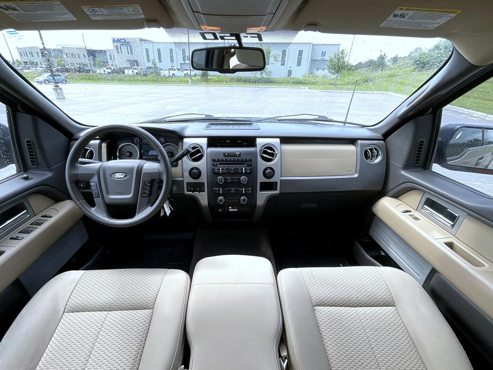 Used 2010 Gold Ford XLT image 14