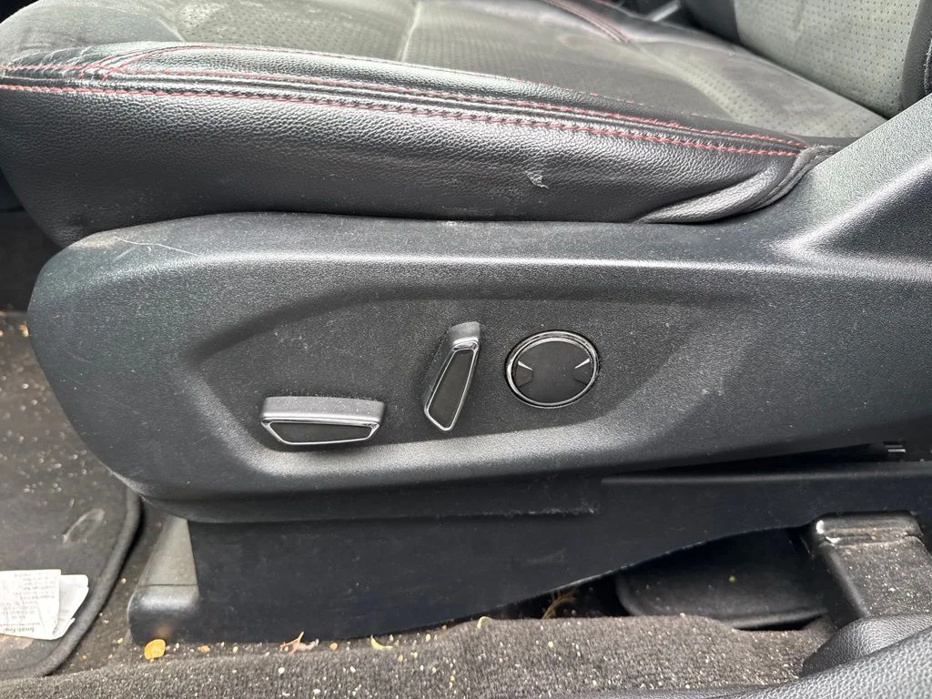 Used 2018 Blue Ford XLT image 8