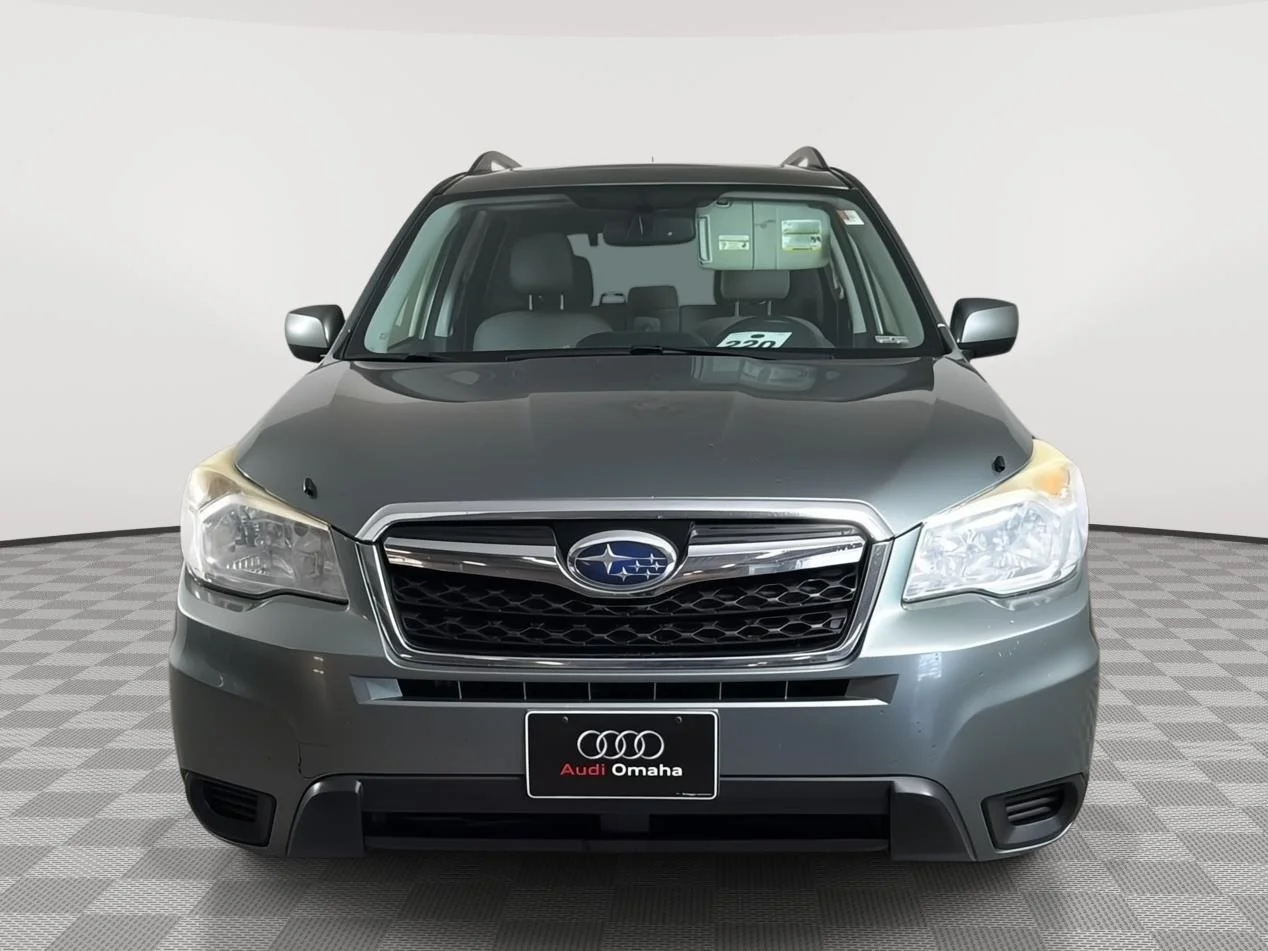 Used 2014 Green Subaru 2.5i Premium image 10