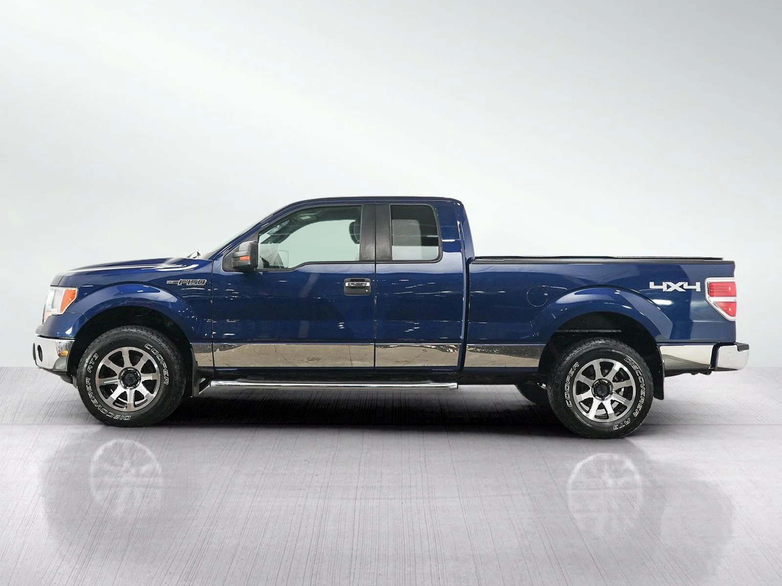 Used 2011 Ford F-150 XLT with VIN 1FTFX1EFXBFA13072 for sale in Burnsville, MN