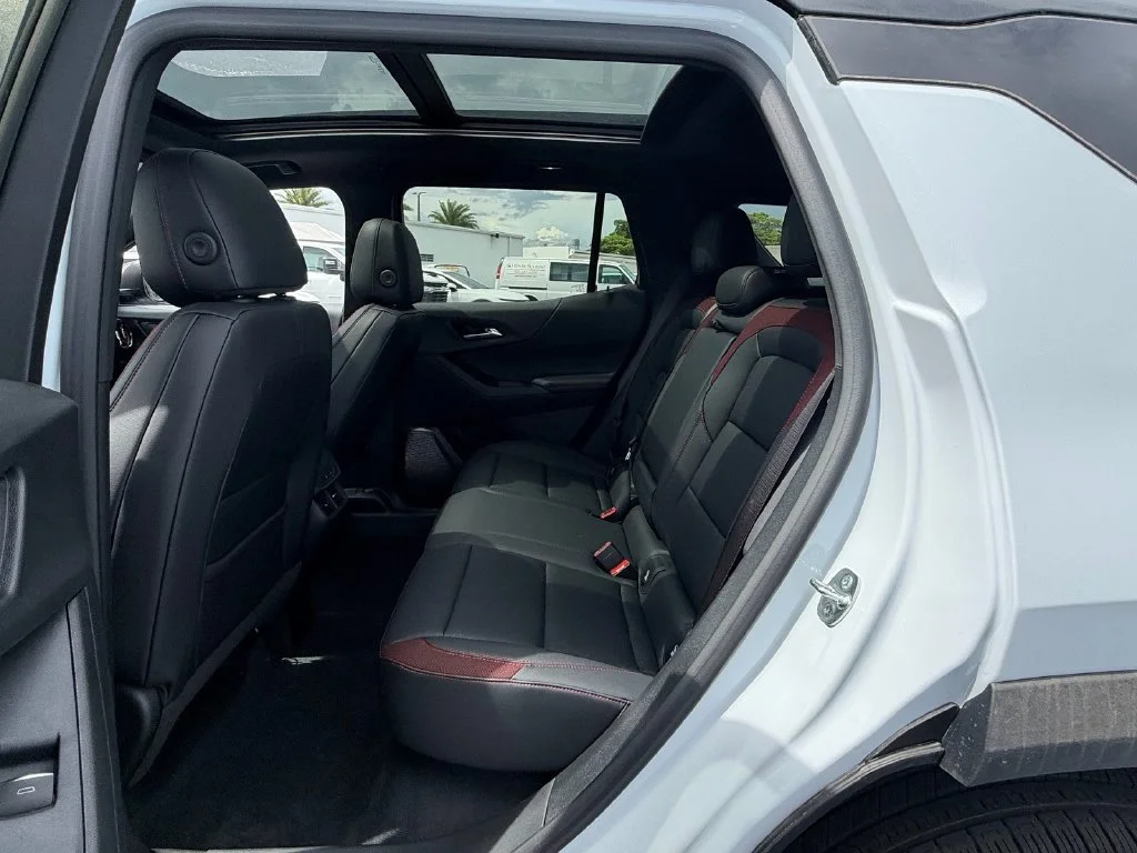 New 2027 Polar White Tricoat Chevrolet RS image 10