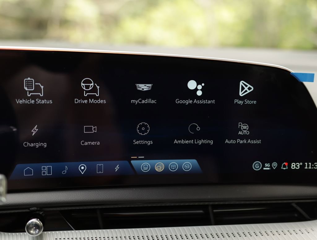 2026 Cadillac OPTIQ Sport - Photo 16