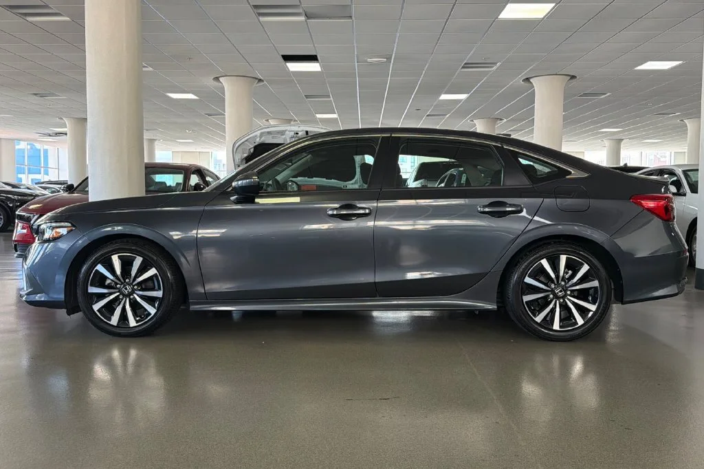 Used 2023 Meteorite Gray Metallic Honda EX image 10