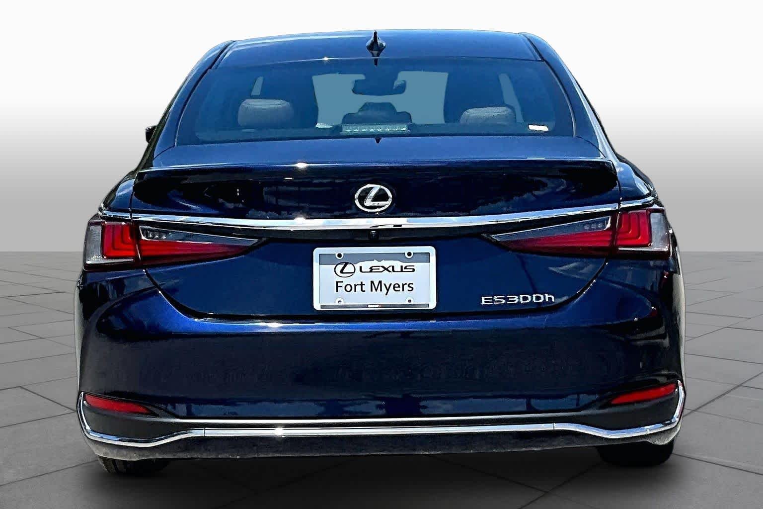 Used 2023 Nightfall Mica Lexus  image 5