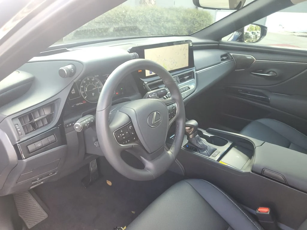 Used 2025 Black Lexus 350 image 12