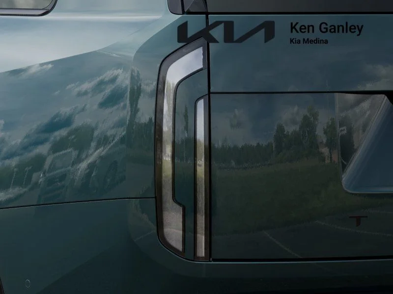 New 2027 Black Jade Green Kia X-Line EX image 11