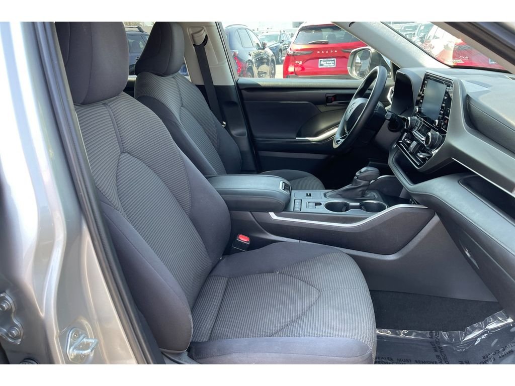 Used 2021 Celestial Silver Metallic Toyota L image 20