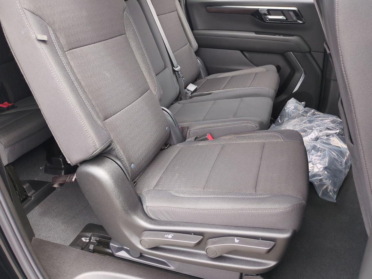 2026 Chevrolet Suburban LS - Photo 26