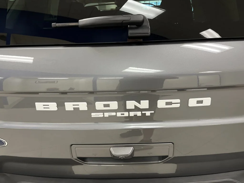 New 2025 Carbonized Gray Metallic Ford Outer Banks® image 34