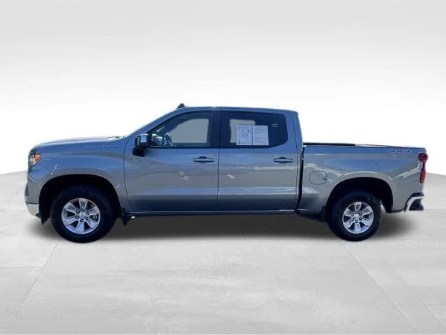 Used 2023 Gray Chevrolet LT image 4