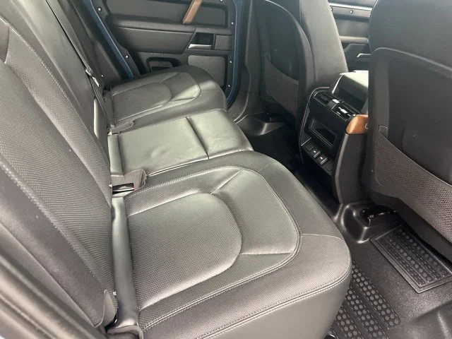 Used 2023 Blue Land Rover X-Dynamic SE image 20