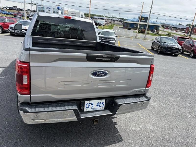 Used 2021 Silver Ford XLT image 13