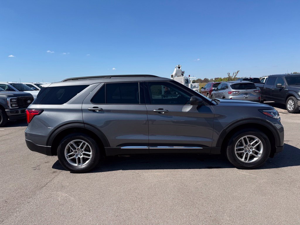 Used 2025 Gray Ford Active image 14